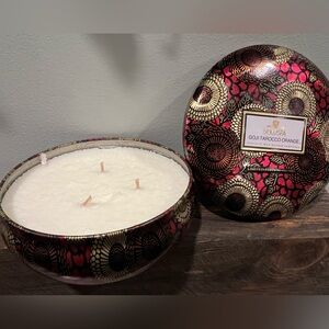 Voluspa Goji Tarocco Orange 3-Wick Scented Candle with Decorative Tin 12 Oz